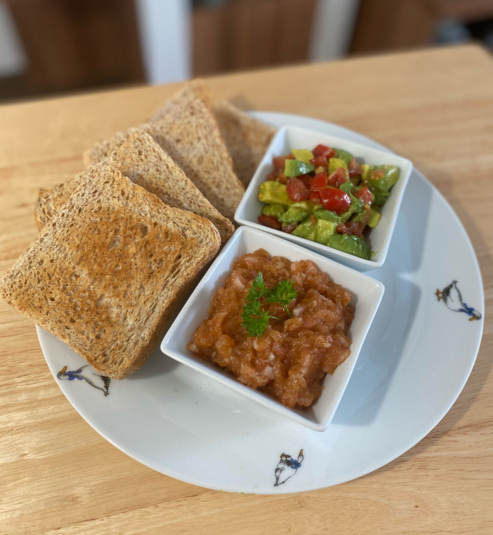 Lososový tatarák  Lososový tatarák